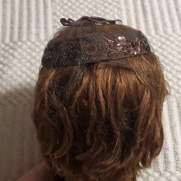 1960s brown satin ring hat with netting and feathers. - Picture 4 of 7